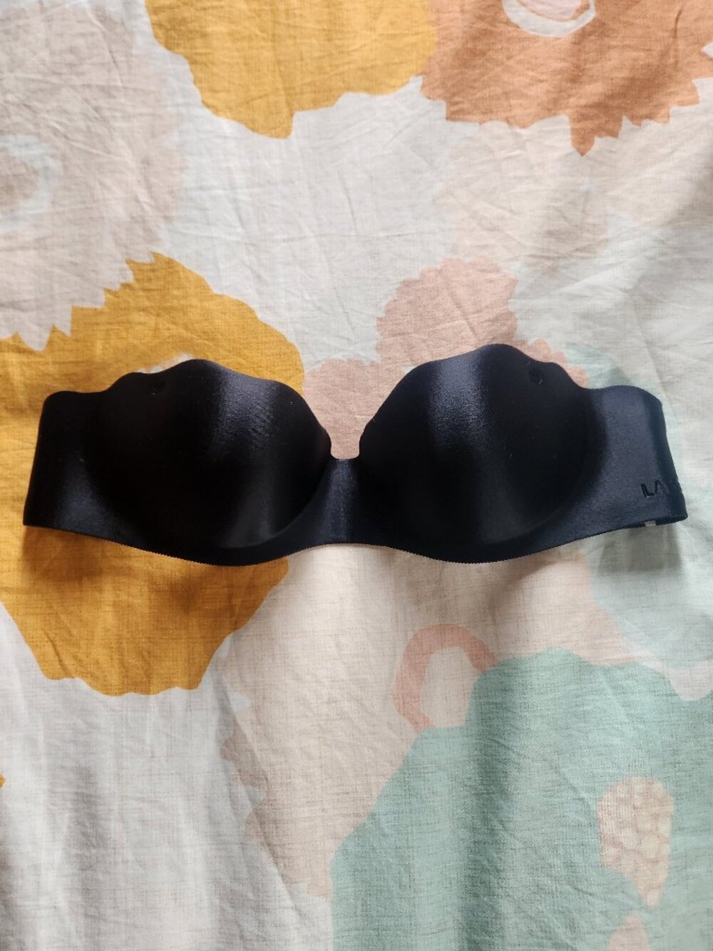[EUC] LA SENZA Strapless Scalloped Bra, 32B